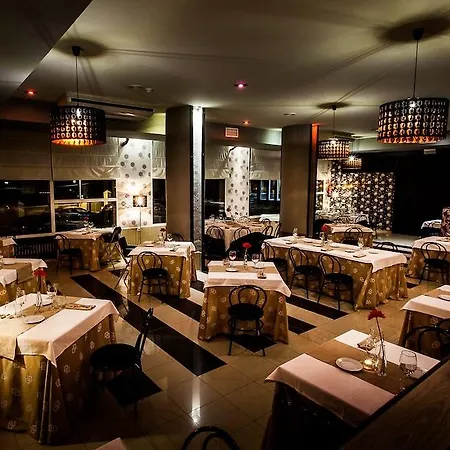 酒店 犹太教堂水疗酒店 3*