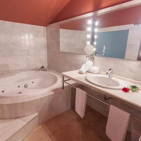 Sinagoga Hotel 3*