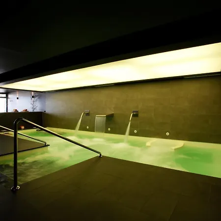 犹太教堂水疗酒店 3*