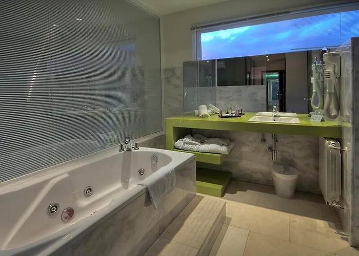 Sinagoga Szálloda Hervás